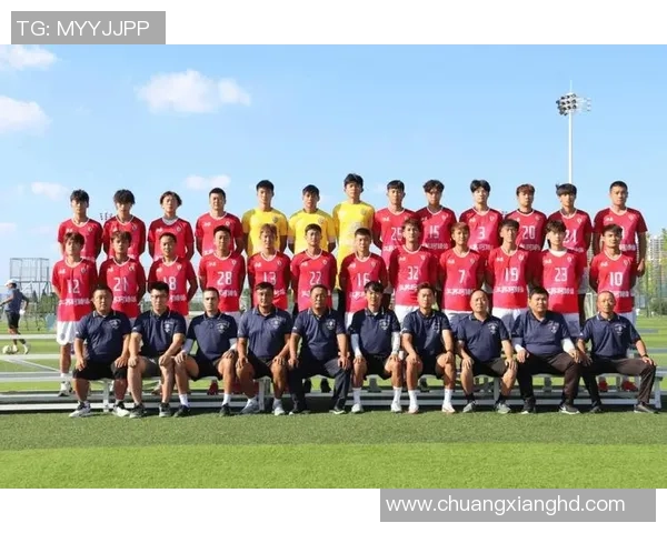 时尚与足球的完美结合探秘那些引领潮流的足球明星们